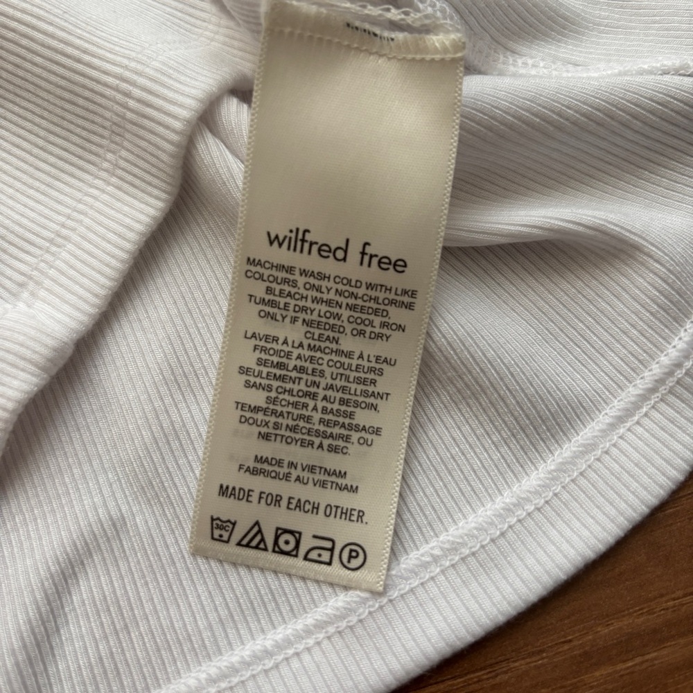 BUNDLE (4) Aritzia Sunday Best Wilfred Free Tops Tanks Set XS/S - Picture 5 of 16